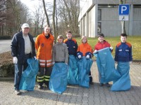 B&uuml;rgermeister Spiegel zusammen mit der Jugendfeuerwehr