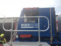 Mit Hilfe der Rettungsplattform kann das Fahrerhaus erreicht werden
