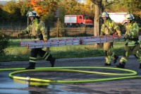 Die Steckleiter wird in Stellung gebrhacht