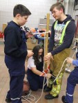 Knoten und Stiche in der Jugendfeuerwehr