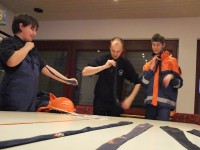 Knoten und Stiche in der Jugendfeuerwehr