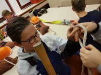 Knoten und Stiche