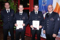 stellv. Kommandant Bodo Schmidt, zum Oberfeuerwehrmann befördert: Hendrik Schüler und Ruben Heck, Kommandant Jürgen Jonetzko