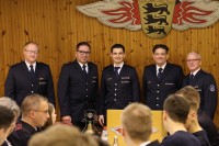 Die meisten Teilnahmen an regulären Übungsdiensten: Leon Maurer (dritter von links) und Stefan Zimmermann (zweiter von rechts)